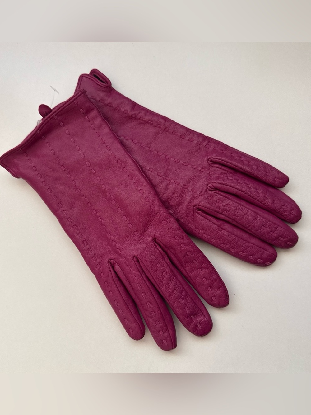 Soft Sheep Leather Gloves Stitch Detail Fuchsia  Pink Size S/M  fleece lined